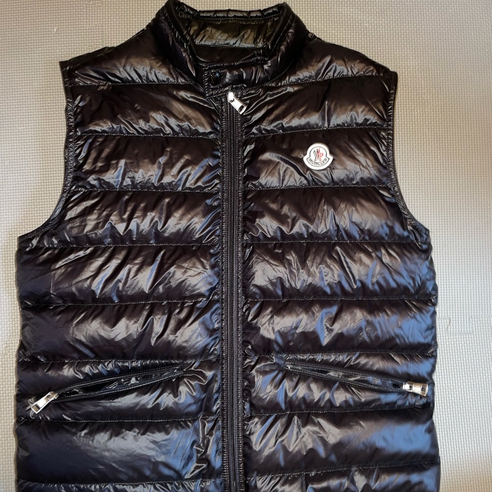 Mens Moncler vest size 3 perfect condition worn only twice